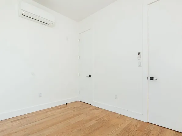 1540 Putnam Avenue image 13 of 18