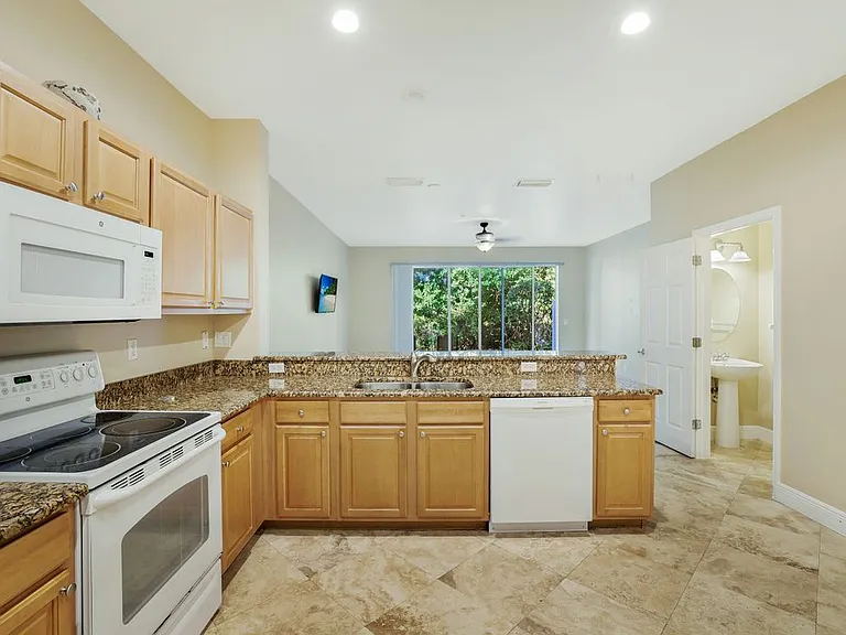 15715 Marcello Cir #113 — Photo 10