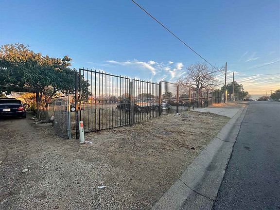 3rd image of 3119 S Buena Vista Ave