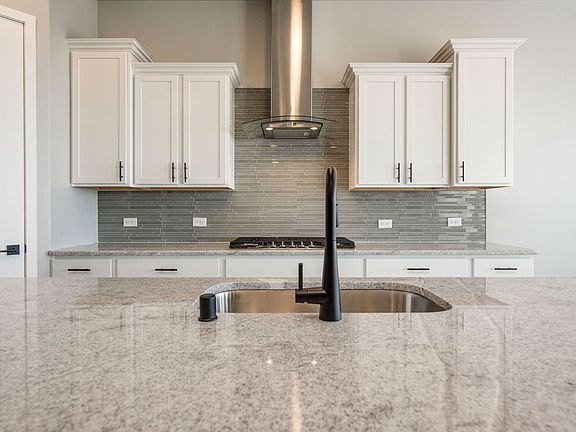 5th image of 4106 Meadow Sage Pl