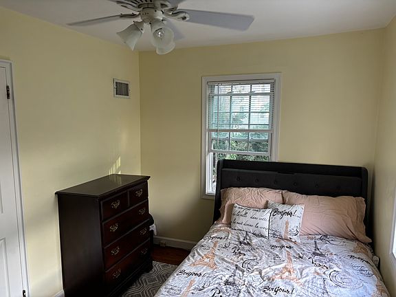 5th image of 2207 Farrington Ave