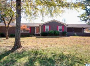 286 Riverside Dr, Huntsville, AL 35811