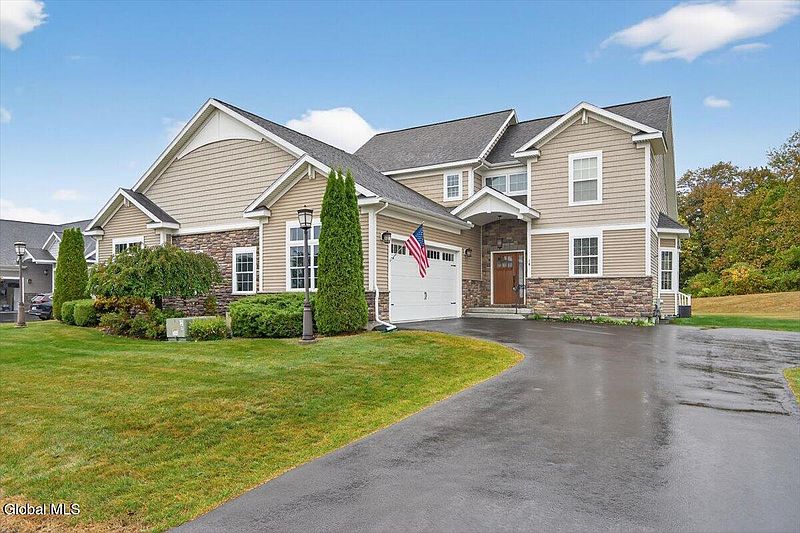 3rd image of 14 Vista Court