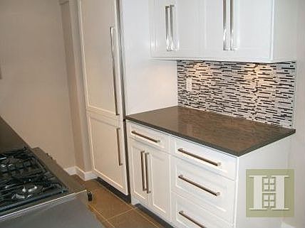 4th image of 301 E 47th St APT 14G