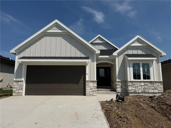 15366 W 173rd Ter, Olathe, KS 66062