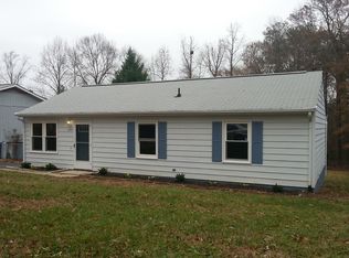 15911 Gary Ave, Chester, VA 23831