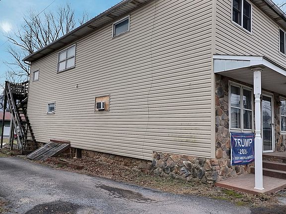 2nd image of 137 E Main St