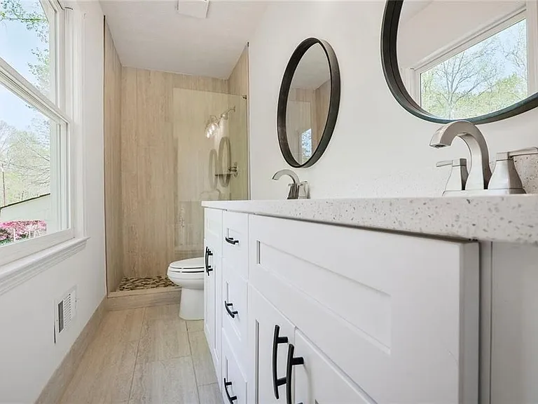 5360 Tall Oak Dr — Photo 8