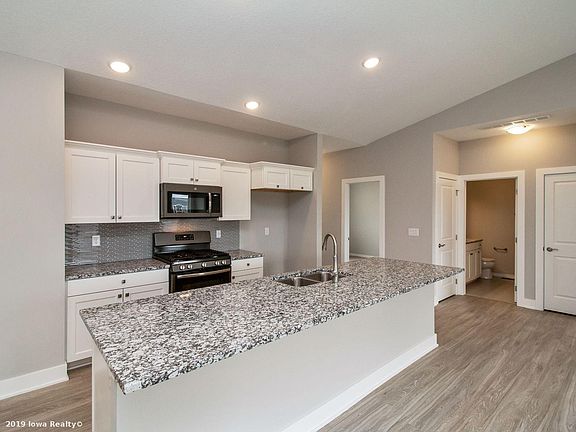 5th image of 9608 Marnewood Dr