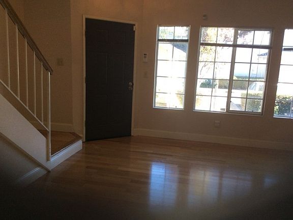 3rd image of 971 Mills Corner Ln