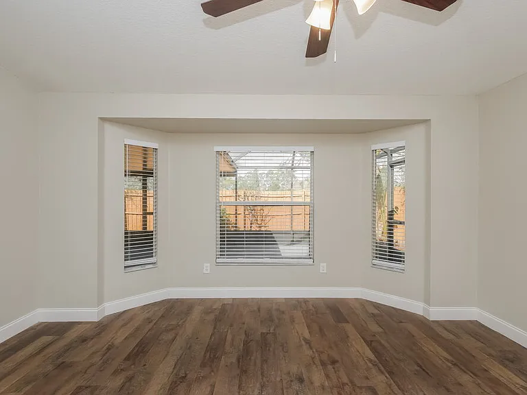 10610 Navigation Dr — Photo 12