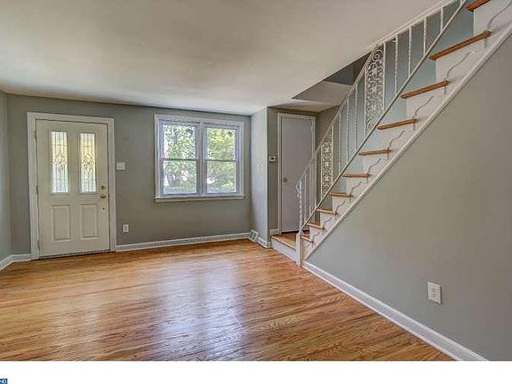 4th image of 429 Park Dr