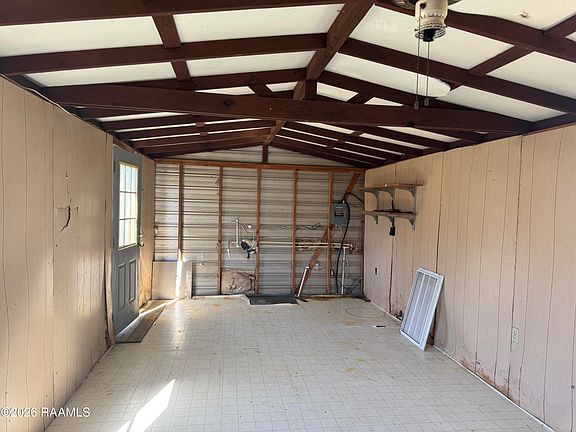 3rd image of 105 Leahy Dr