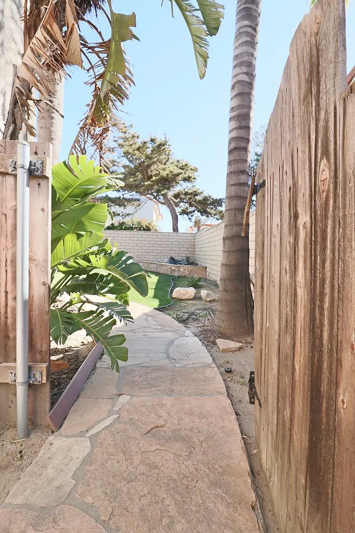 Live in Style in the Heart of Camarillo! — Photo 4