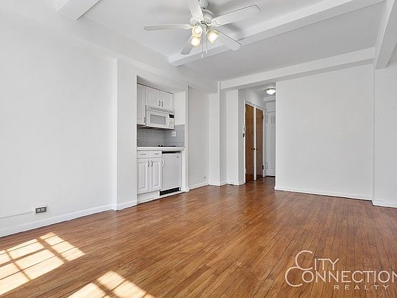3rd image of 25 Tudor City Pl APT 1722