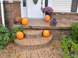 1827 Ann St, Carleton, MI 48117