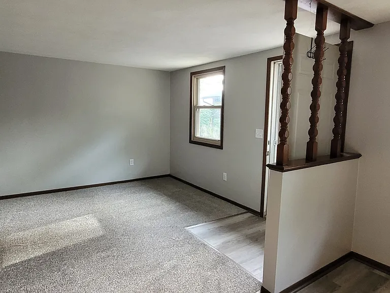 1262 Sunrise Ct — Photo 3