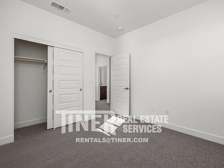 7941 Titan Dr — Photo 34