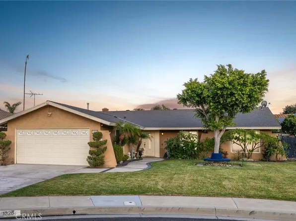 1326 S Briargate Ln, Glendora, CA 91740