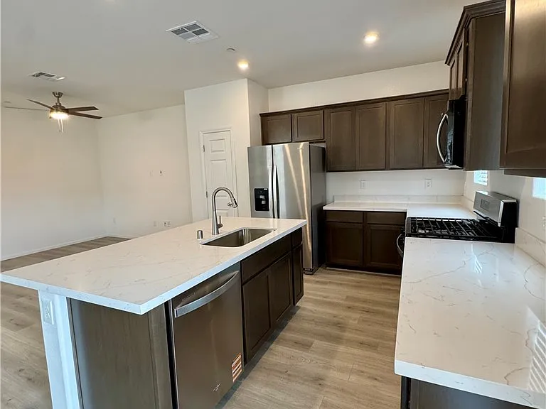 630 Bellus Pl — Photo 16