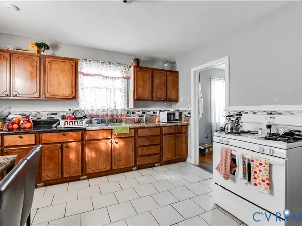 2138 Hill St, Petersburg, VA 23803