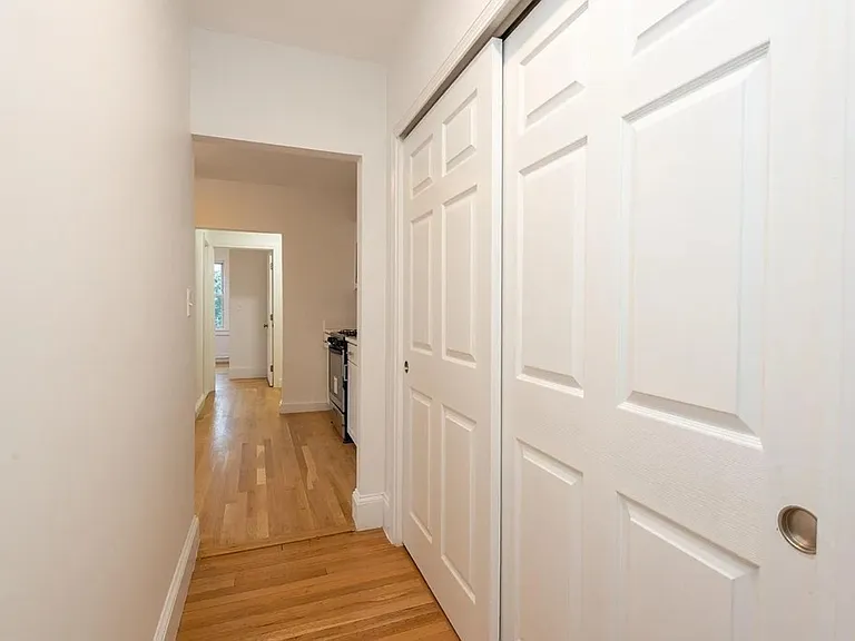 112 Adams St #3-R — Photo 7