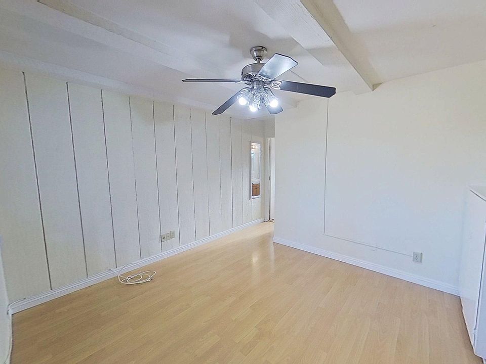 1st image of 336 E 20th St #18