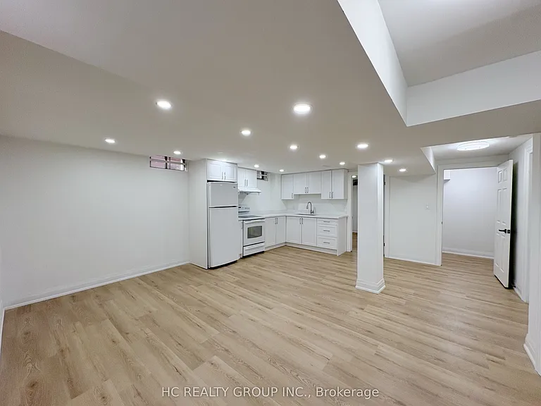167 Mathewson St #BASEMENT — Photo 2