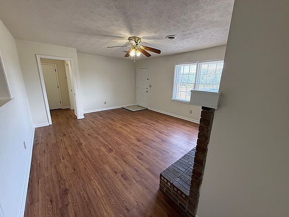 3rd image of 1272 Aiken Rd