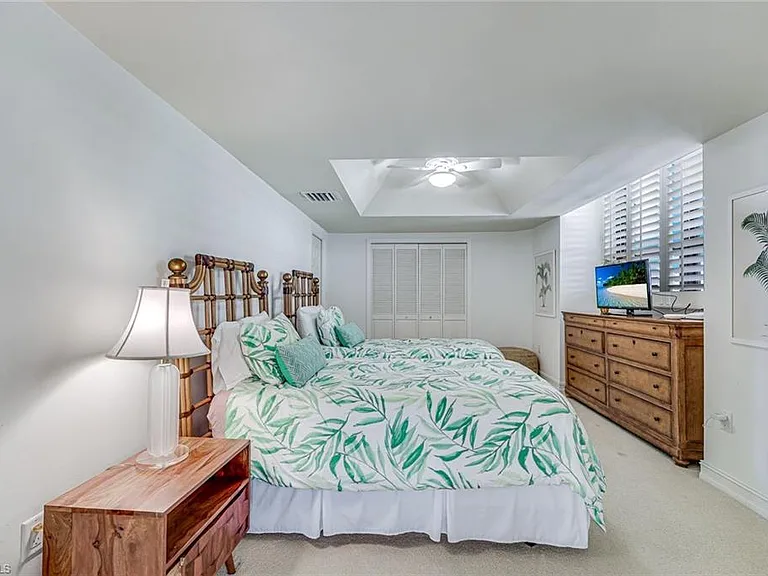 6001 Pelican Bay Blvd #F — Photo 21
