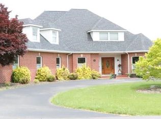 325 Winterham Dr, Abingdon, VA 24211