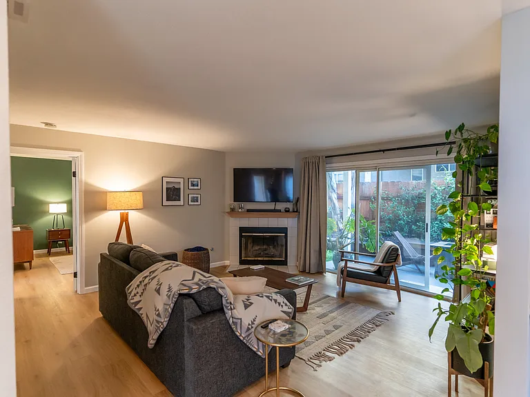 1304 Palomar Pl #1 — Photo 7