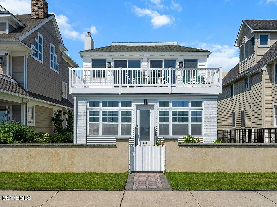 305 Ocean Ave