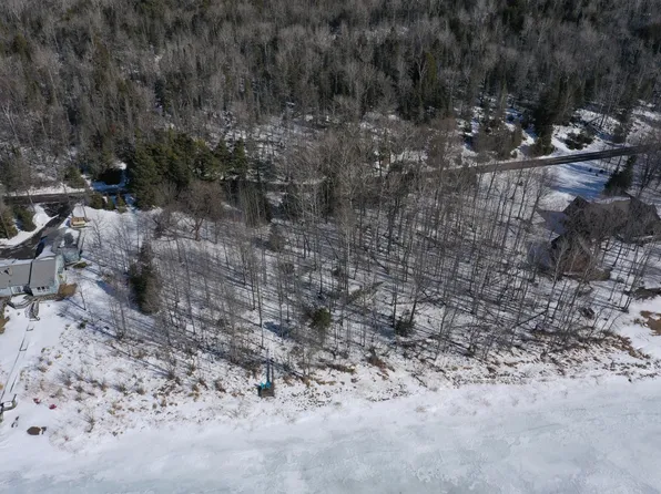 900 E Fox Lair Trl, Cedarville, MI 49719