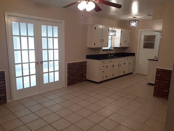 4th image of 2342 Marsalis Dr
