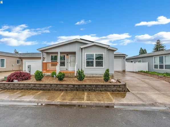 711 Oriental Ct, Molalla, OR 97038