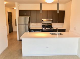 233 W Huron St #212, Chicago, IL 60654