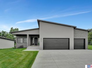 3517 Kilkee Rd, Lincoln, NE 68520