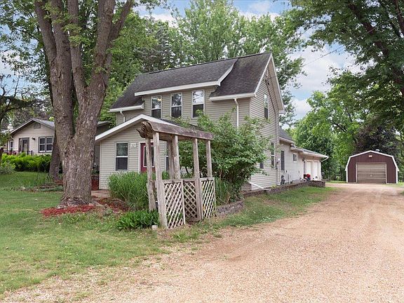 4th image of 321 Drier St