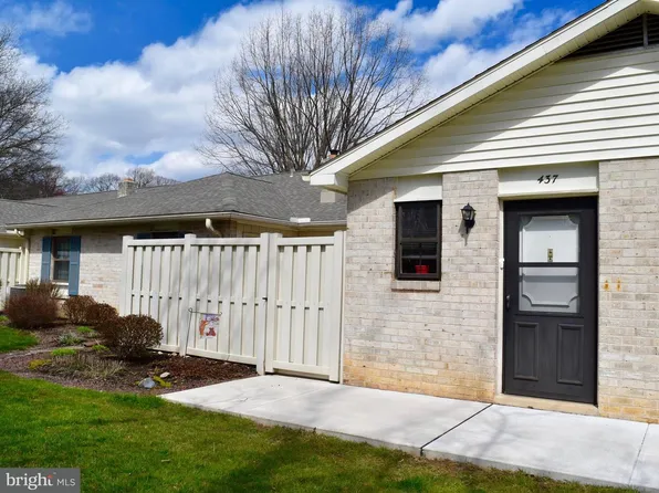 437 Valleybrook Dr, Lancaster, PA 17601