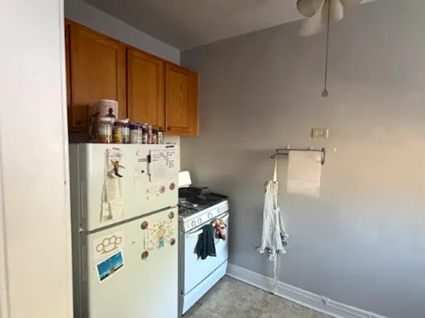 7018 N Sheridan Rd APT 1F, Chicago, IL 60626