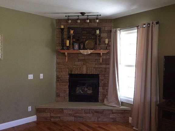 4th image of 677 Shadberry Dr