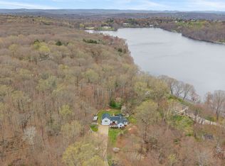 98 Taunton Lake Road, Newtown, CT 06470