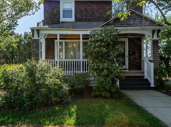 724 High St, Fall River, MA 02720