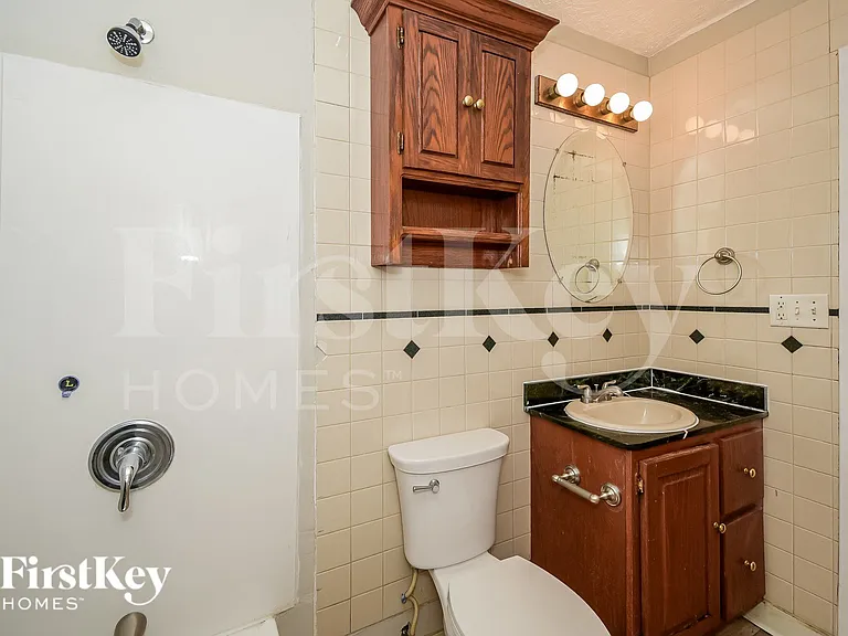 4601 N Richardt Ave — Photo 17
