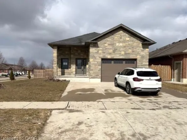 13 Forbes Cres, North Perth, ON N4W 0B3