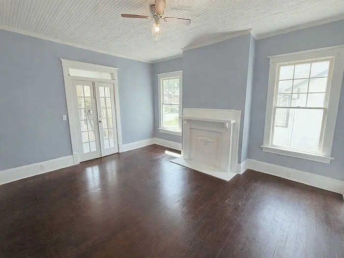1025 Hillyer Ave — Photo 7