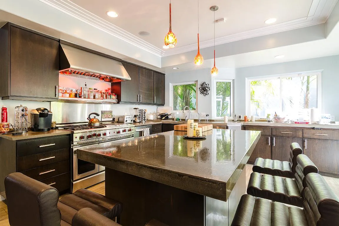 15316 Del Gado Dr — Photo 2
