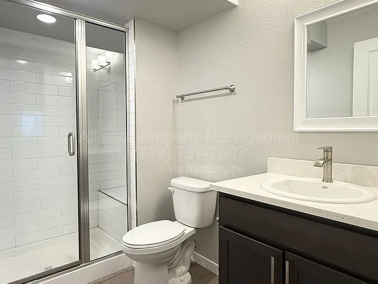 5424 Carvel Grv — Photo 36
