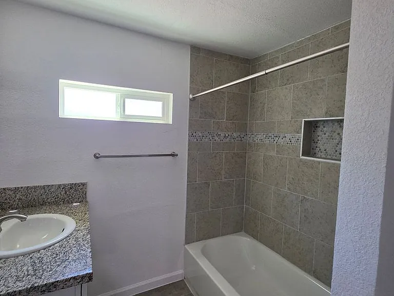 1178 E Park Way — Photo 18